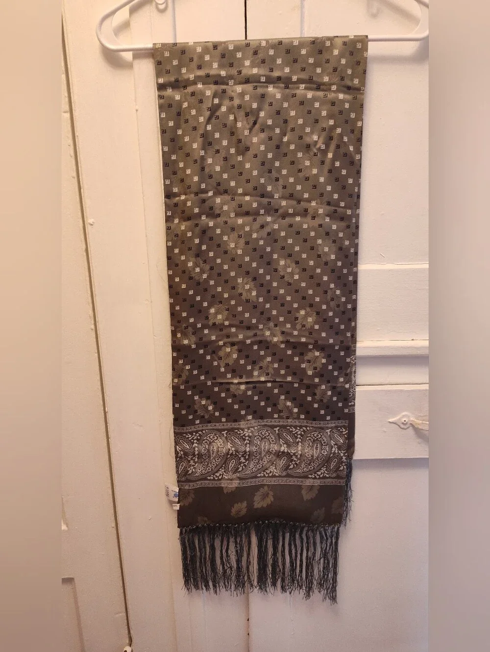 Men's Vintage Edelweiss Gray Leaf Design Fringe Silk Scarf
